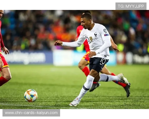 欧洲杯重燃：法国三球大胜，全队状态爆炸