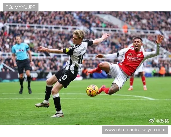 纽卡斯尔边路突破,连续威胁对手禁区的攻势艺术